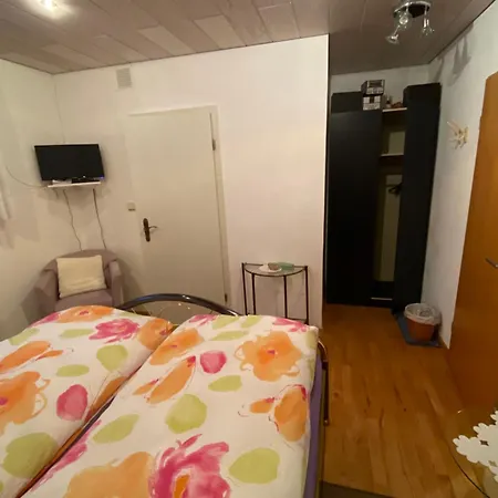 1 Inkl Eigenem Bad Und Parkplatz Privatunterkunft *