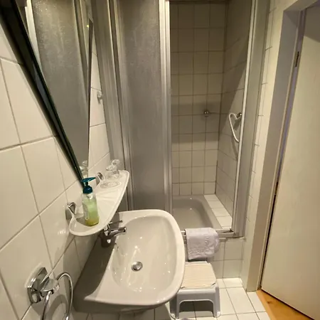 1 Inkl Eigenem Bad Und Parkplatz Homestay szállás *