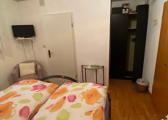 1 Inkl Eigenem Bad Und Parkplatz Privat bolig *